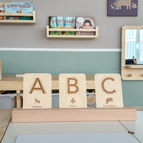 Sensorische Buchstabenkarten LIV