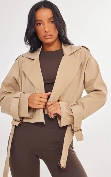 PrettyLittleThing Kamel Kamelfarbener Kurzer Trenchcoat