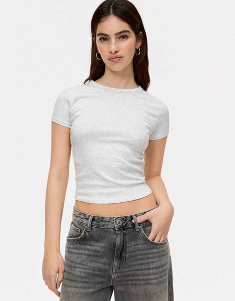 Pull&Bear – Figurbetontes T-Shirt in meliertem Grau