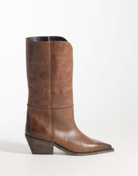 ASOS DESIGN Cael Stiefel zum Reinschlüpfen im Western-Stil aus echtem Leder in braunem Burnish-Leder