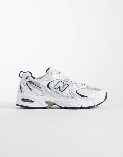 New Balance – 530 – Sneaker in Weiß und Grau