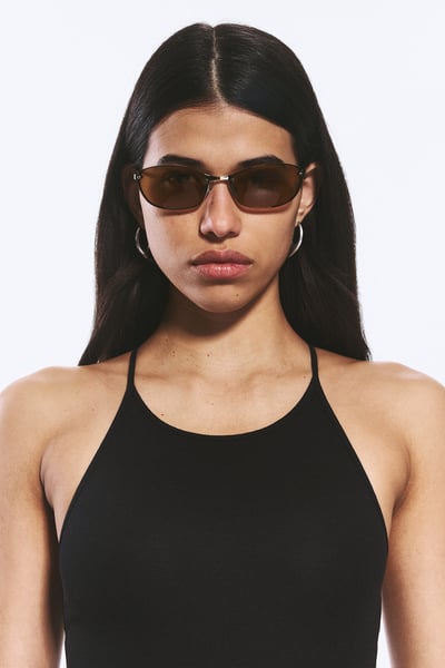 WEEKDAY UNISEX-SONNENBRILLE MIT OVALEM METALLRAHMEN