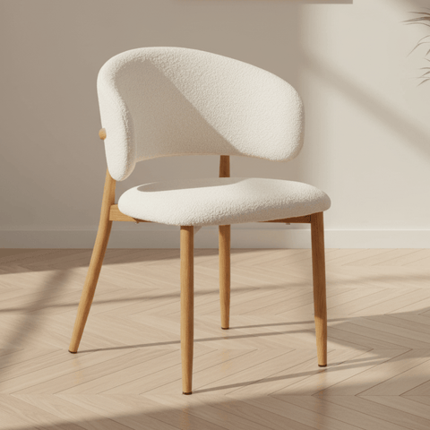 Japandi Esszimmerstuhl Yuka Beige – Rahmen in Eichenoptik