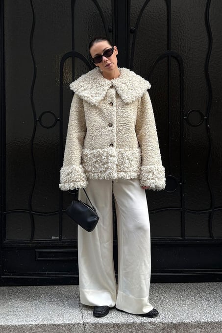 Satin-Hose mit elastischem Bund und mittlerer Leibhöhe Beige