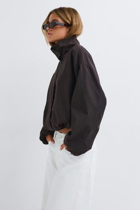 High neck sporty jacket