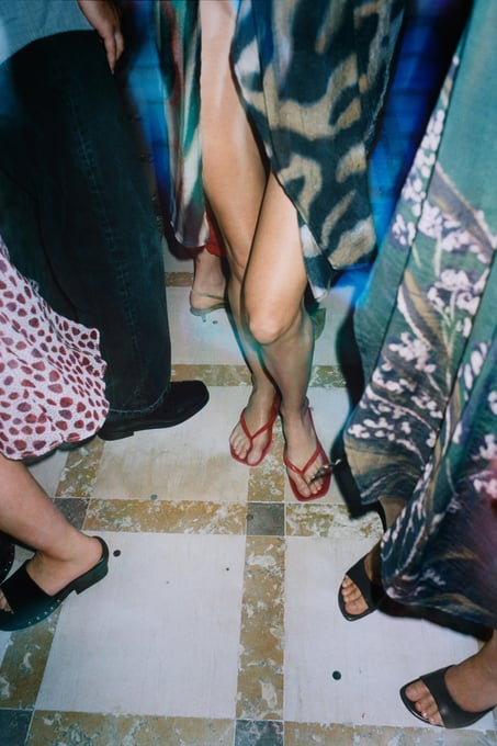 HAVAIANAS ® x ZARA SANDALEN