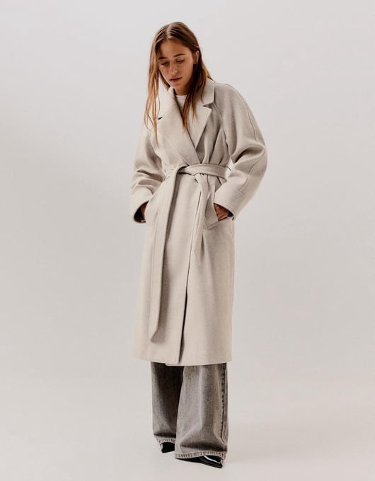 Bershka Langer Soft-Mantel mit Gürtel