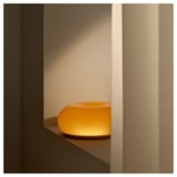 VARMBLIXT Tisch-/Wandleuchte, LED, orange Glas/rund, 30 cm