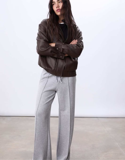 Stradivarius – Oversize-Jacke aus Kunstleder in Braun