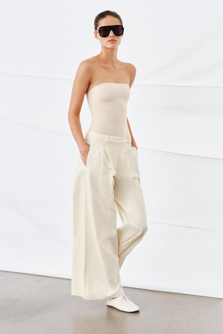 Zara Schulterfreier Body 