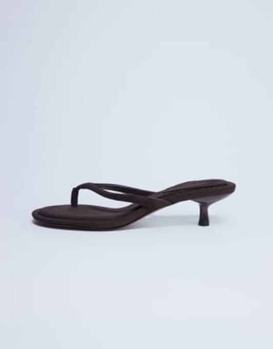 Topshop Zehenstegsandalen in Braun