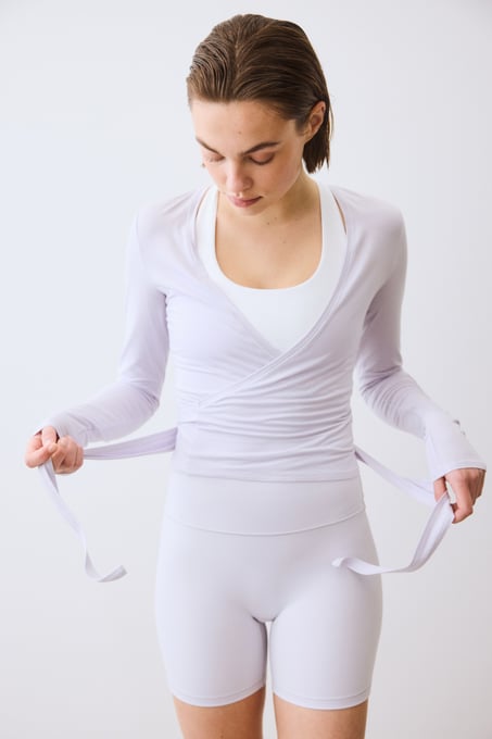 H&M Sportshirt im Wickelschnitt aus Modal - Flieder