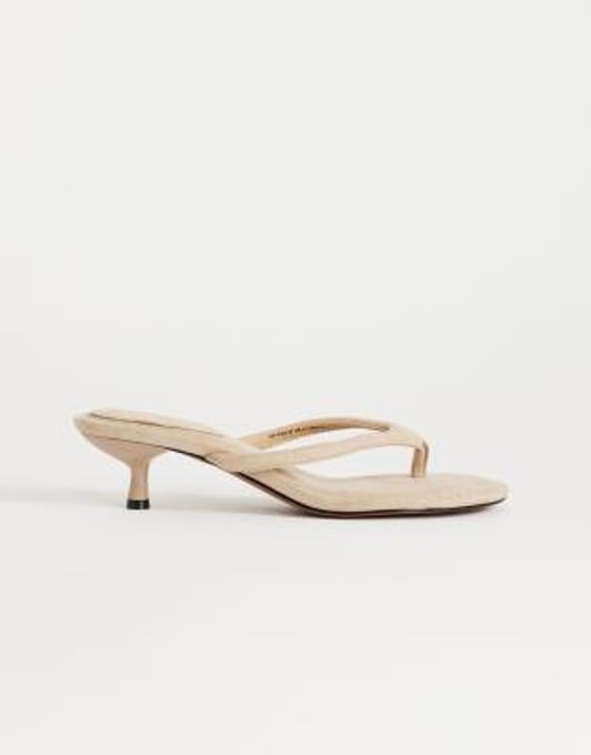 Topshop Zehenstegsandalen in Camel