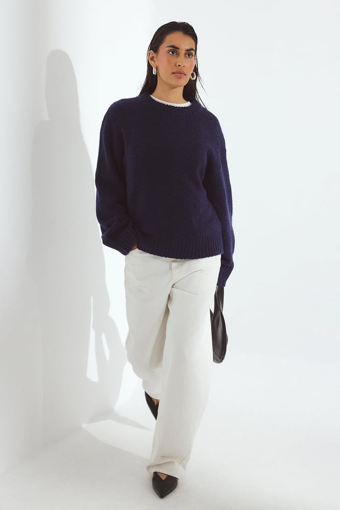 Round Neck Wool Blend Knitted Sweater