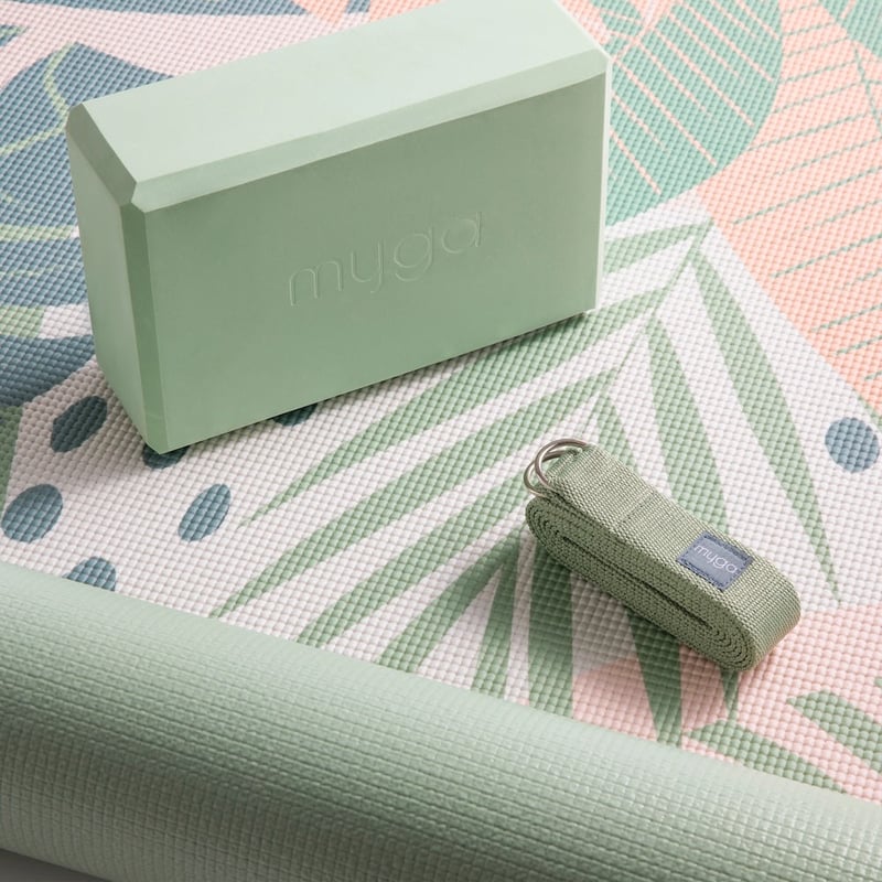 Yoga Starter Kit, palm