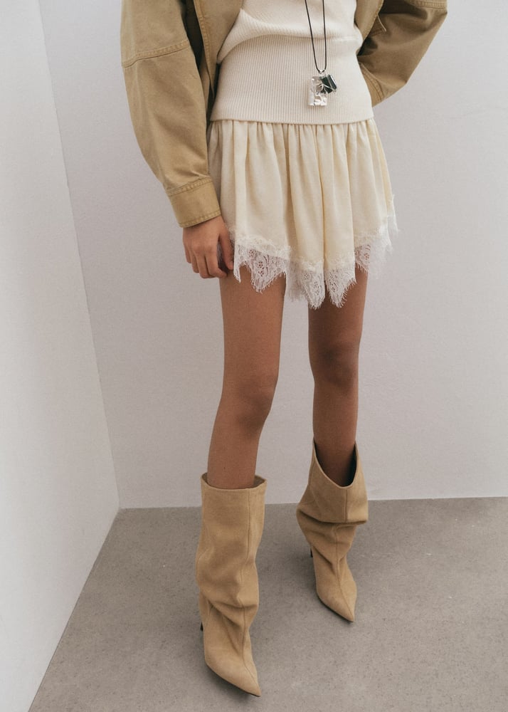 MANGO Satinierte Shorts mit Spitze