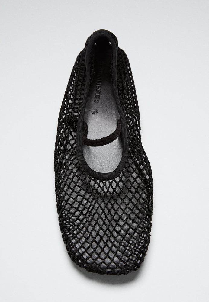 Mesh-Ballerinas mit Riemen