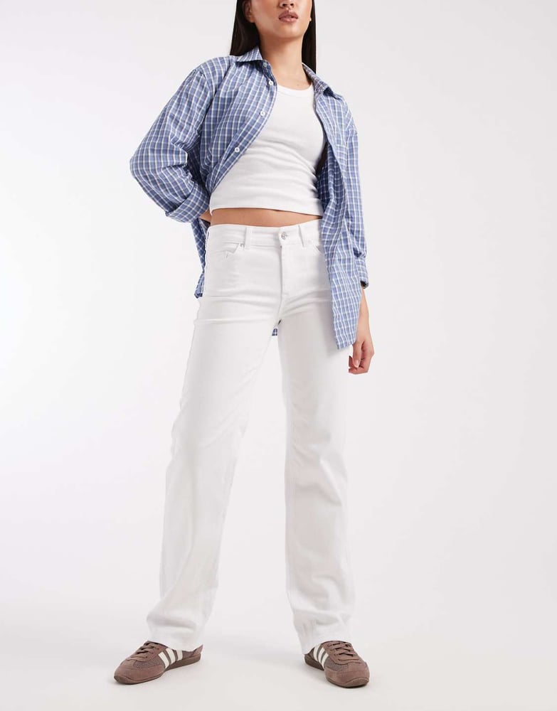 Only – Blush – Jeans in Weiß mit mittelhohem Bund und geradem Schnitt