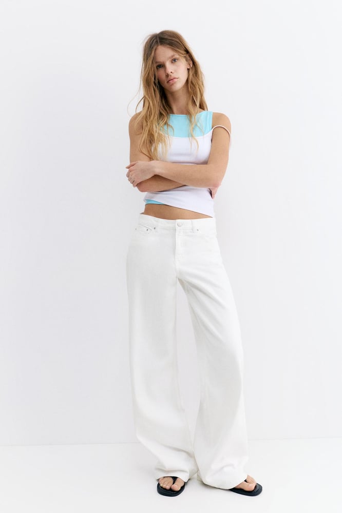 Pull&Bear – Baggy-Jeans in Weiß mit mittelhohem Bund
