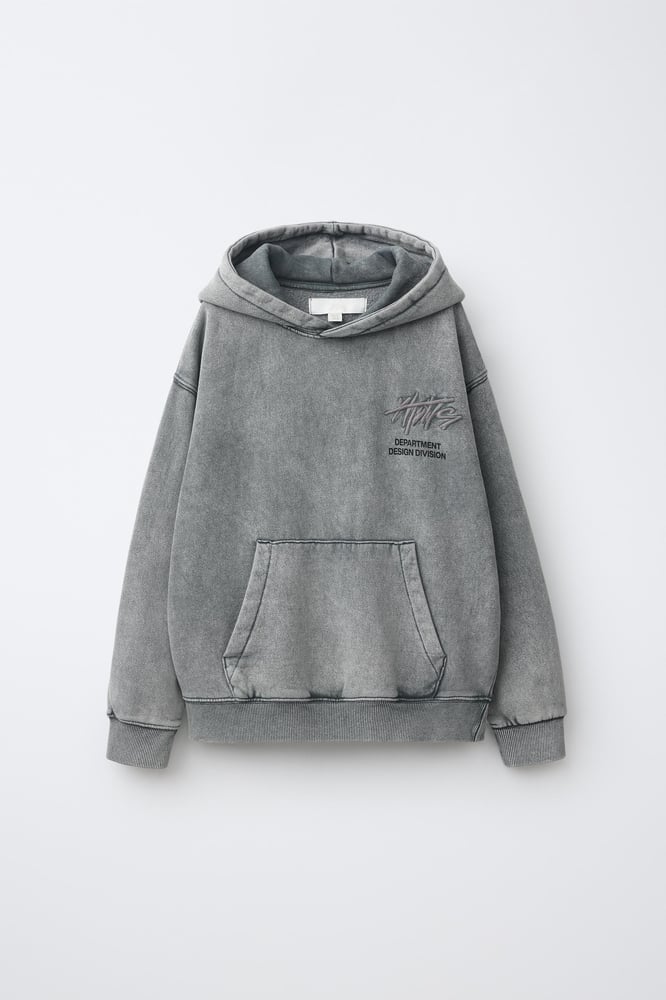ZARA KAPUZENSWEATSHIRT MIT GEWASCHENEM EFFEKT UND SCHRIFTZUG