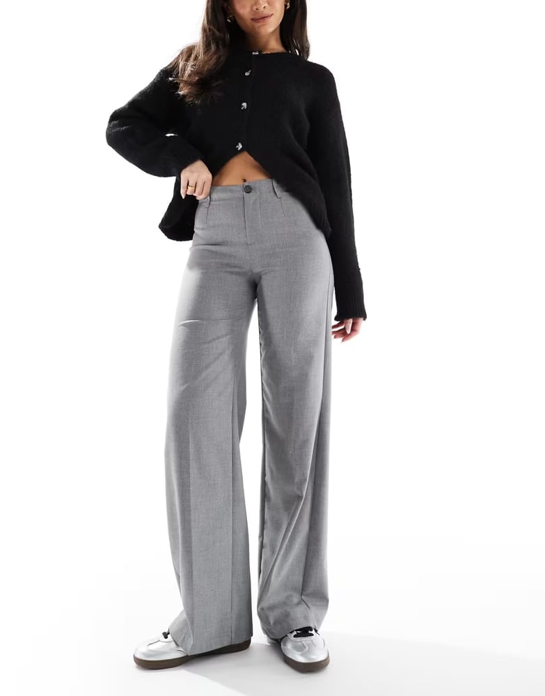 Bershka – Elegante Hose mit weitem Bein in Grau